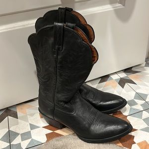 Ariat Black Leather Cowboy boots size 8B